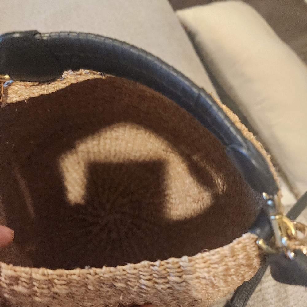 Clare V Natural Woven Raffia Crossbody with Black Leather Handle & Gold Hardware - Picture 4 of 12